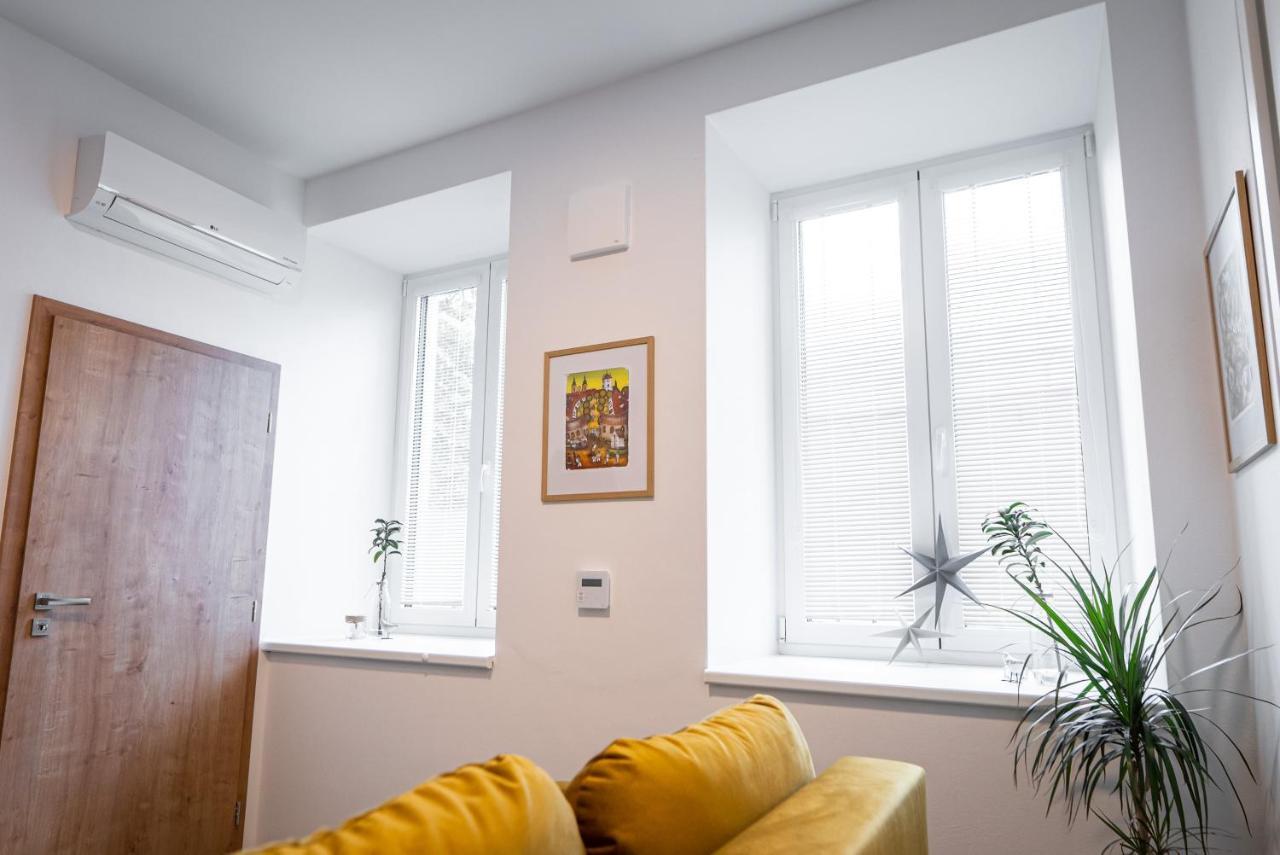 V Srdci - Park - Batuv Kanal - Cyklisticke Stezky - Rezidence Liberte Apartment Straznice